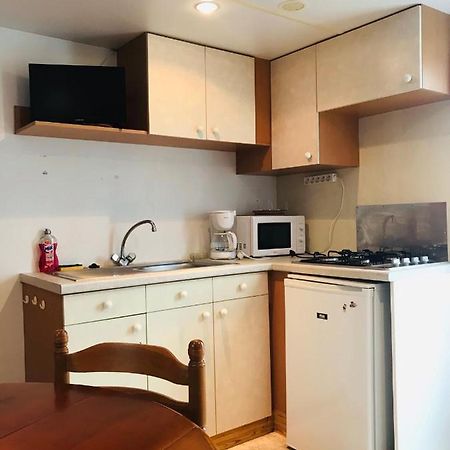 Mobil'Home Dans Camping Bec-de-Mortagne Экстерьер фото